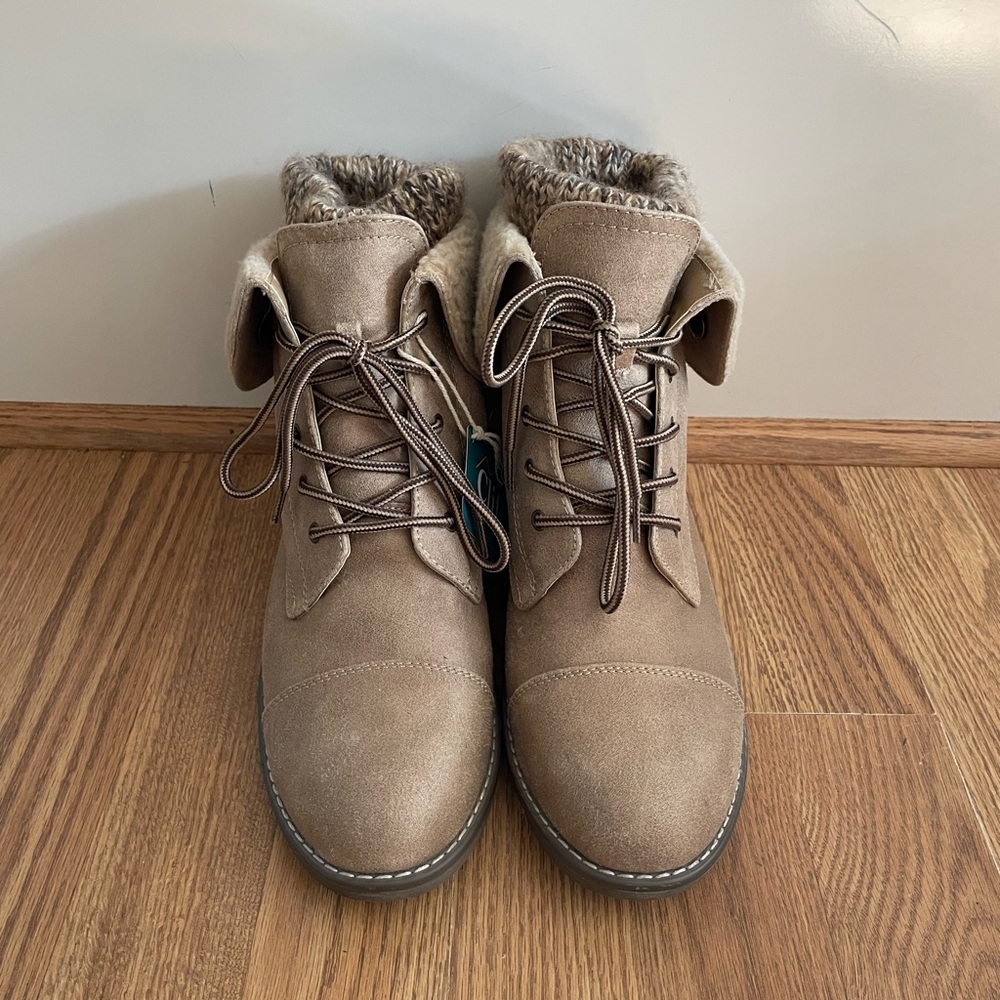 Cliffs by White Mountain Hiking Boots